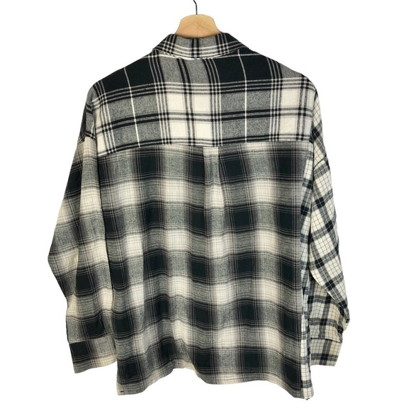 Forever 21 Black & White Mixed Plaid Flannel Long Sleeve Button Down M - Picture 2 of 4